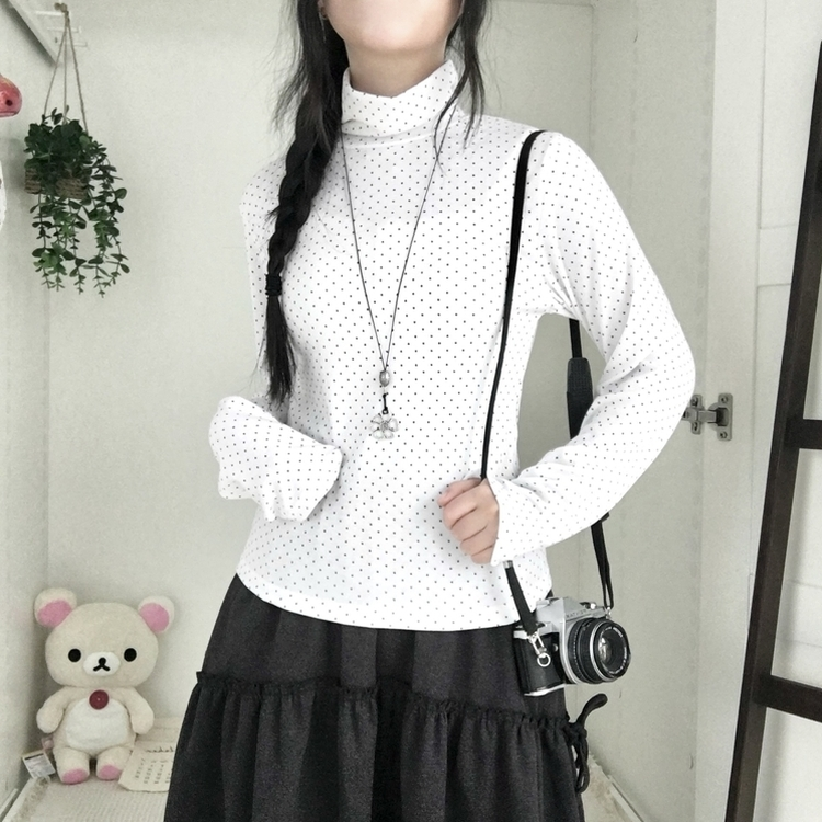 국내제작 완전 부드러운 낙낙핏 부들부들 도트 목폴라 긴팔 티셔츠 아이보리