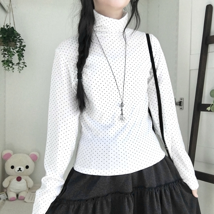 국내제작 완전 부드러운 낙낙핏 부들부들 도트 목폴라 긴팔 티셔츠 아이보리