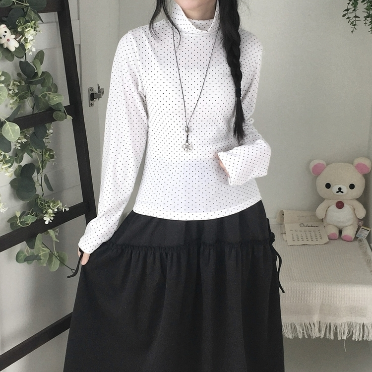 국내제작 완전 부드러운 낙낙핏 부들부들 도트 목폴라 긴팔 티셔츠 아이보리