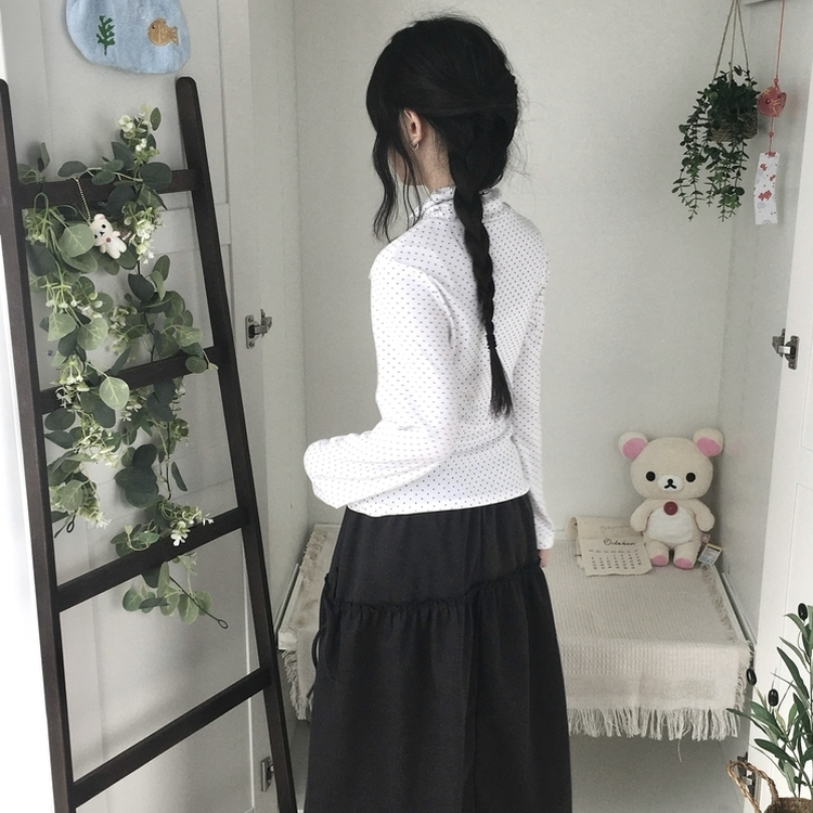 국내제작 완전 부드러운 낙낙핏 부들부들 도트 목폴라 긴팔 티셔츠 아이보리