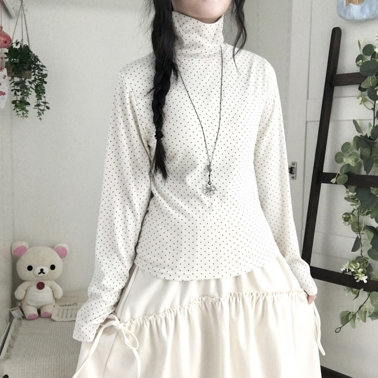 국내제작 완전 부드러운 낙낙핏 부들부들 도트 목폴라 긴팔 티셔츠 크림