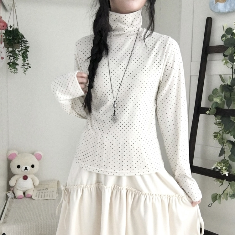 국내제작 완전 부드러운 낙낙핏 부들부들 도트 목폴라 긴팔 티셔츠 크림