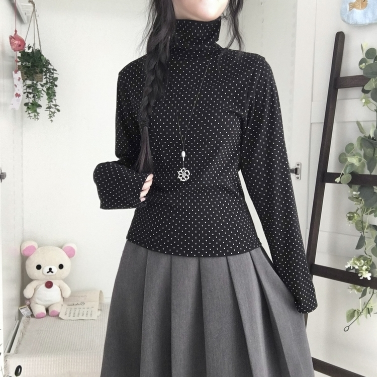 국내제작 완전 부드러운 낙낙핏 부들부들 도트 목폴라 긴팔 티셔츠 블랙