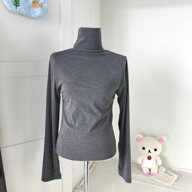 국내제작 완전 부드러운 낙낙핏 부들부들 도트 목폴라 긴팔 티셔츠