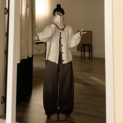 부드럽고 폭닥한 배색 단추포인트 라운드 겨울 여리여리 울가디건 아이보리