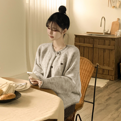 부드럽고 폭닥한 배색 단추포인트 라운드 겨울 여리여리 울가디건 라이트그레이