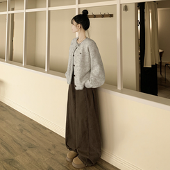 부드럽고 폭닥한 배색 단추포인트 라운드 겨울 여리여리 울가디건 라이트그레이