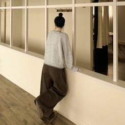 부드럽고 폭닥한 배색 단추포인트 라운드 겨울 여리여리 울가디건 라이트그레이