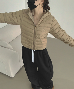 깔끔 군더더기 없는 경량 간절기 겨울 패딩 베이지