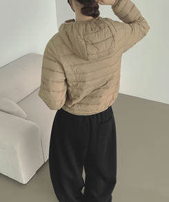 깔끔 군더더기 없는 경량 간절기 겨울 패딩 베이지