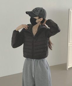 깔끔 군더더기 없는 경량 간절기 겨울 패딩 블랙