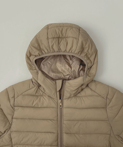 깔끔 군더더기 없는 경량 간절기 겨울 패딩