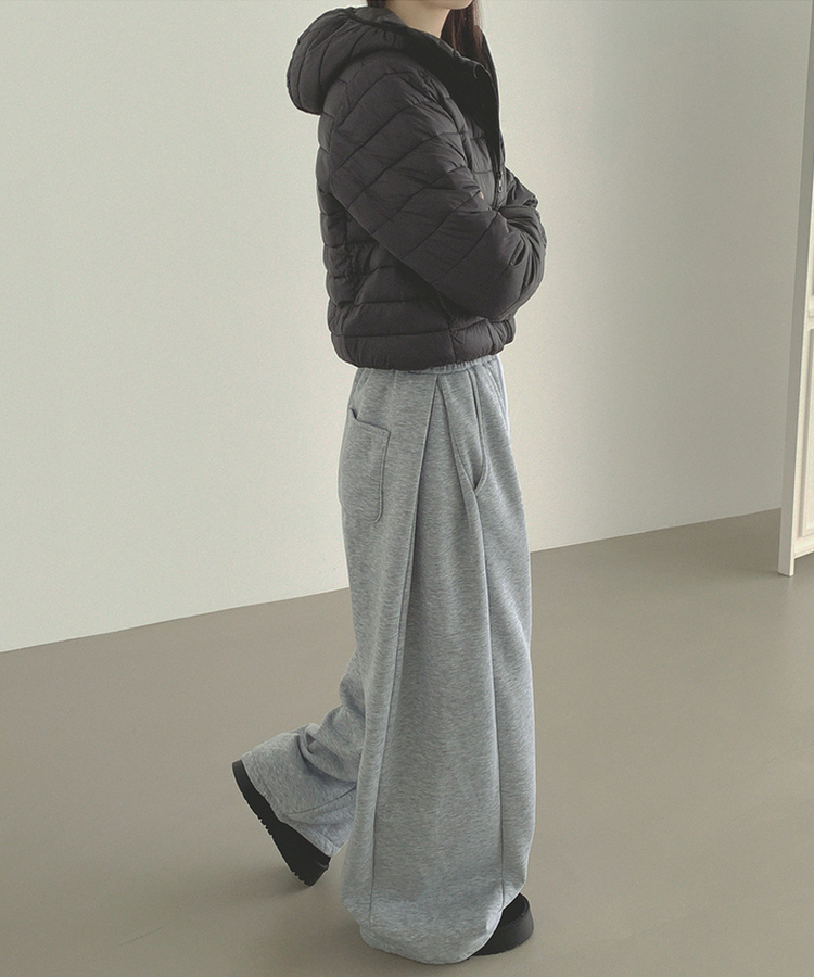 깔끔 군더더기 없는 경량 간절기 겨울 패딩 블랙