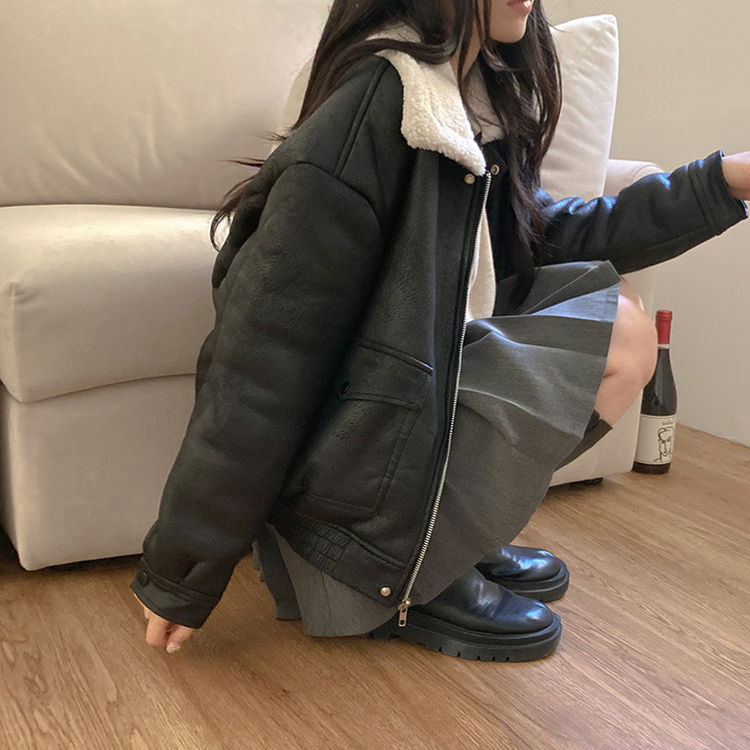 너트 뽀글이 덤블 무스탕 점퍼 블랙