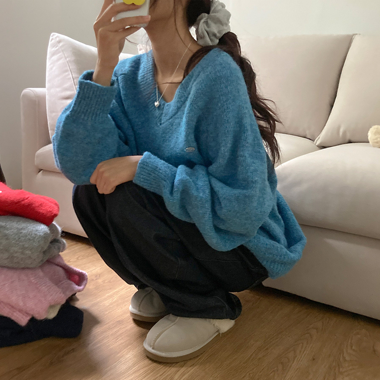 크레파스 알파카 모헤어 울 브이넥 루즈핏 니트 블루