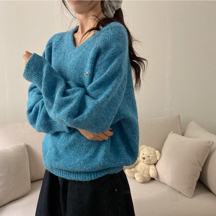 크레파스 알파카 모헤어 울 브이넥 루즈핏 니트 블루