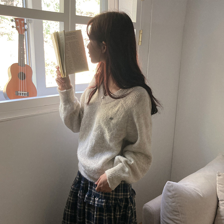 크레파스 알파카 모헤어 울 브이넥 루즈핏 니트 오트밀