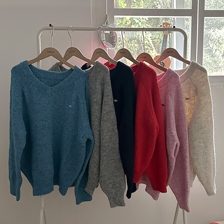 크레파스 알파카 모헤어 울 브이넥 루즈핏 니트