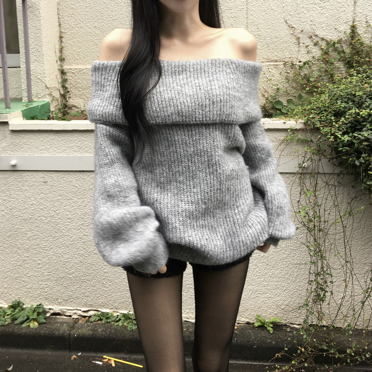 레이티 보카시 여리 오버핏 오프숄더 니트 그레이