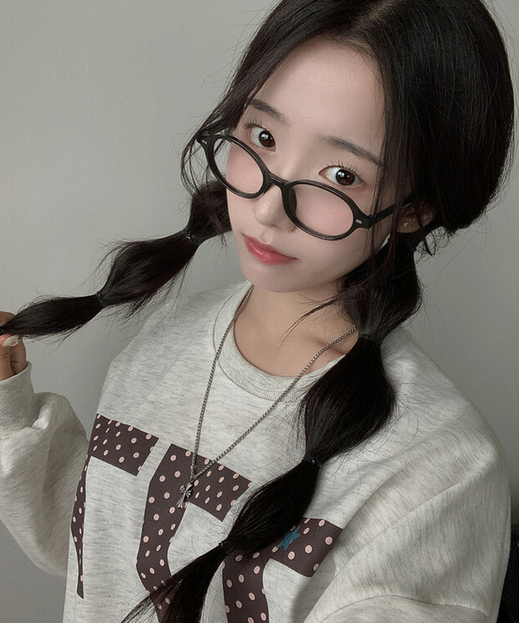 ナンバーレタリングラウンドトレーナー OATMEAL