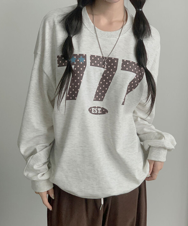 ナンバーレタリングラウンドトレーナー OATMEAL