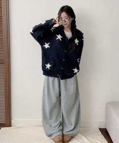 잼잼 유니크 스타 패턴 폭닥 버튼 가디건 네이비