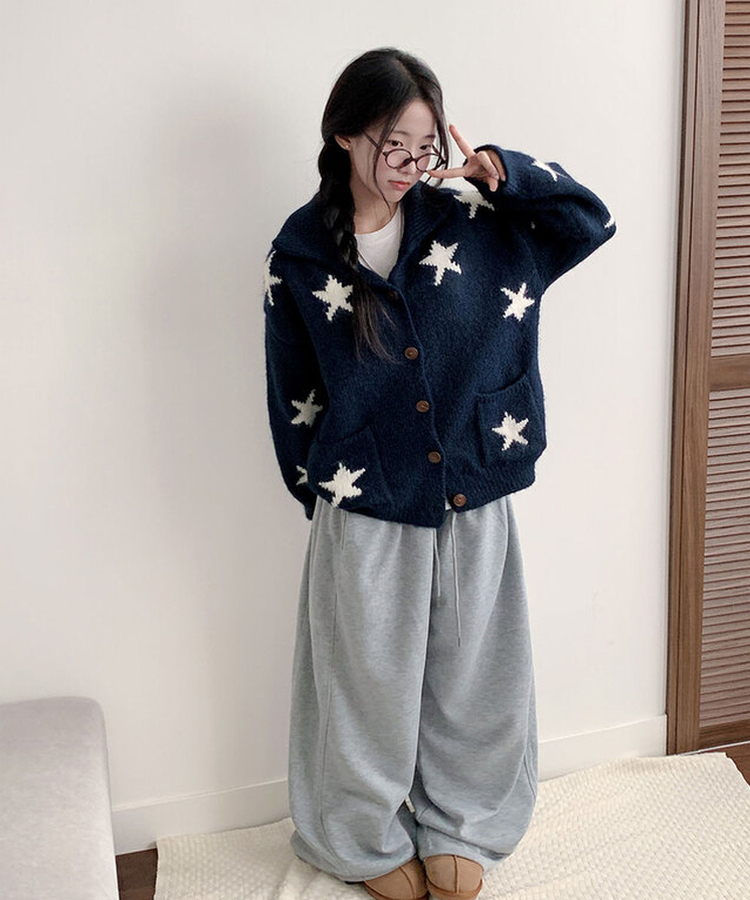 잼잼 유니크 스타 패턴 폭닥 버튼 가디건 네이비