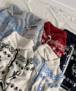 메티 떡볶이단추 아방핏 라운드카라 노르딕 패턴 니트 가디건 겨울아우터 아크릴니트