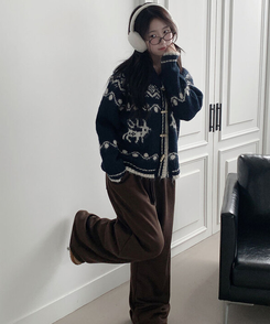 메티 떡볶이단추 아방핏 라운드카라 노르딕 패턴 니트 가디건 겨울아우터 아크릴니트 네이비