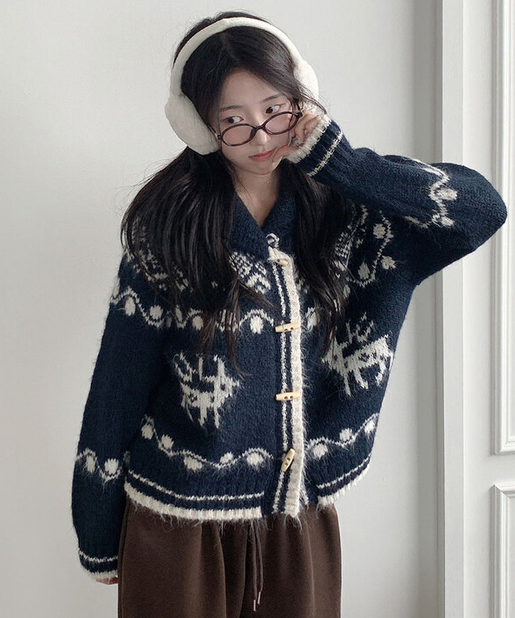 메티 떡볶이단추 아방핏 라운드카라 노르딕 패턴 니트 가디건 겨울아우터 아크릴니트 네이비