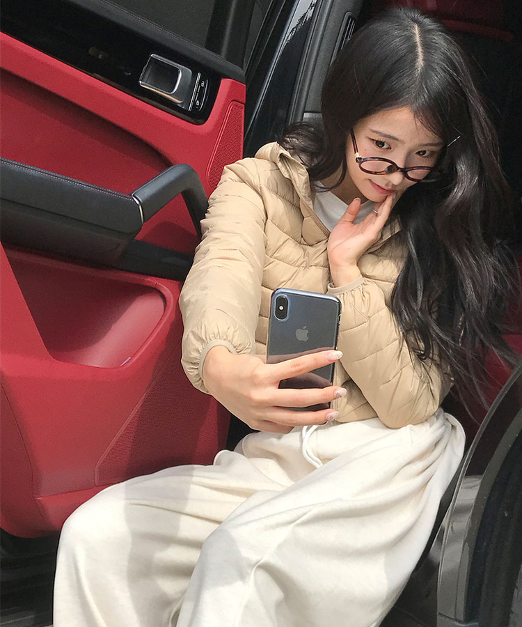 저렴이NO 웰론 충전재 후드 경량패딩 집업 휴대용 파우치 세트 베이지