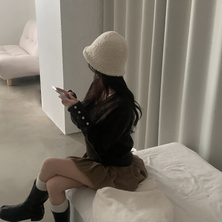 토시 캐시미어 버튼 소매 울 브이넥 긴팔니트 브라운