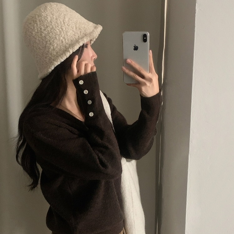 토시 캐시미어 버튼 소매 울 브이넥 긴팔니트 브라운