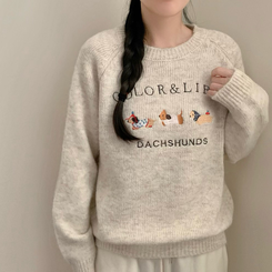 댕댕통통 자수 라운드넥 긴팔 니트 강아지 멍멍이 겨울 상의 겨울옷 크리스마스 연말룩 아이보리