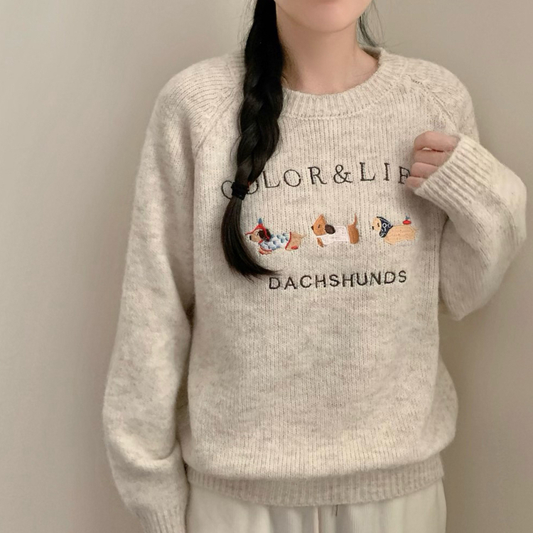 댕댕통통 자수 라운드넥 긴팔 니트 강아지 멍멍이 겨울 상의 겨울옷 크리스마스 연말룩 아이보리