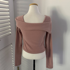 オフショルダークロップ長袖Tシャツ