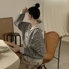 폭닥따뜻 배색 단가라 스트라이프 버튼 오버핏 울 후드 니트가디건 그레이