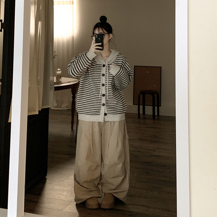 폭닥따뜻 배색 단가라 스트라이프 버튼 오버핏 울 후드 니트가디건 그레이