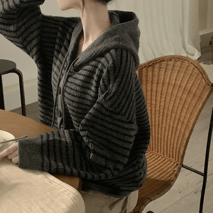 폭닥따뜻 배색 단가라 스트라이프 버튼 오버핏 울 후드 니트가디건 먹색