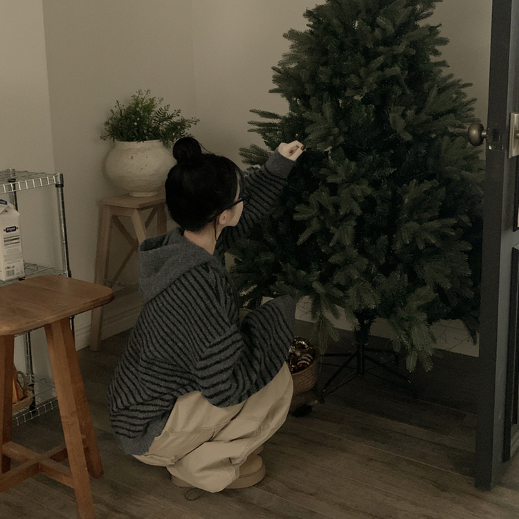 폭닥따뜻 배색 단가라 스트라이프 버튼 오버핏 울 후드 니트가디건 먹색