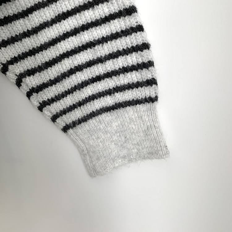 폭닥따뜻 배색 단가라 스트라이프 버튼 오버핏 울 후드 니트가디건