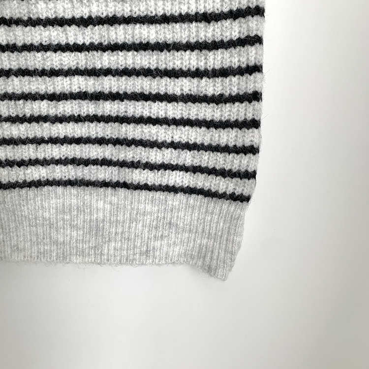 폭닥따뜻 배색 단가라 스트라이프 버튼 오버핏 울 후드 니트가디건