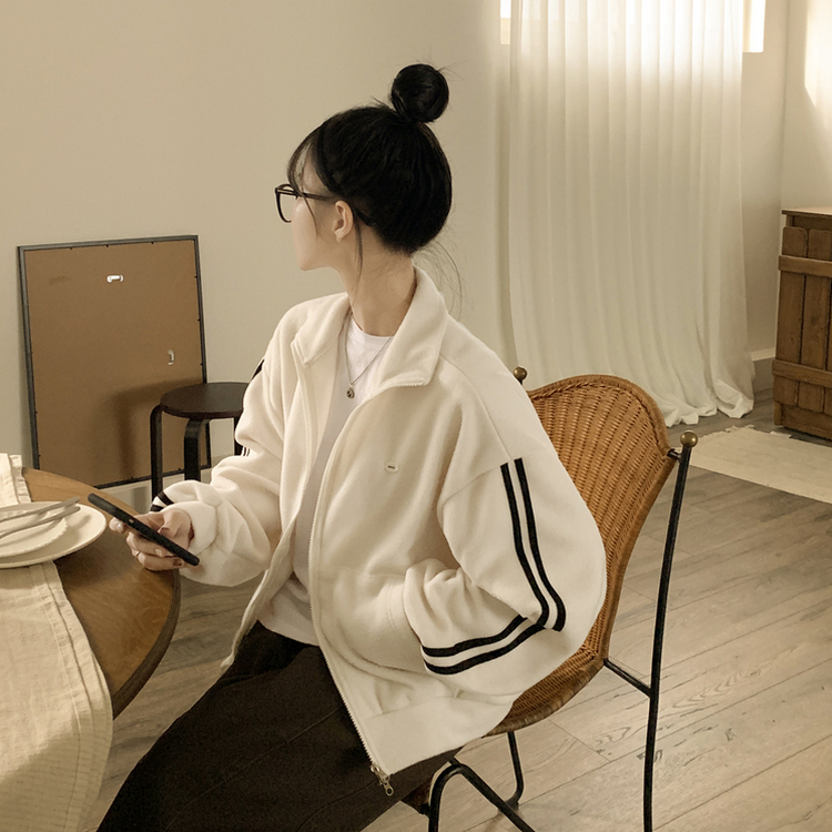 양면 후리스 펜던트 와펜 포인트 트랙 두줄 하이넥 카라 투웨이 오버핏 집업 크림