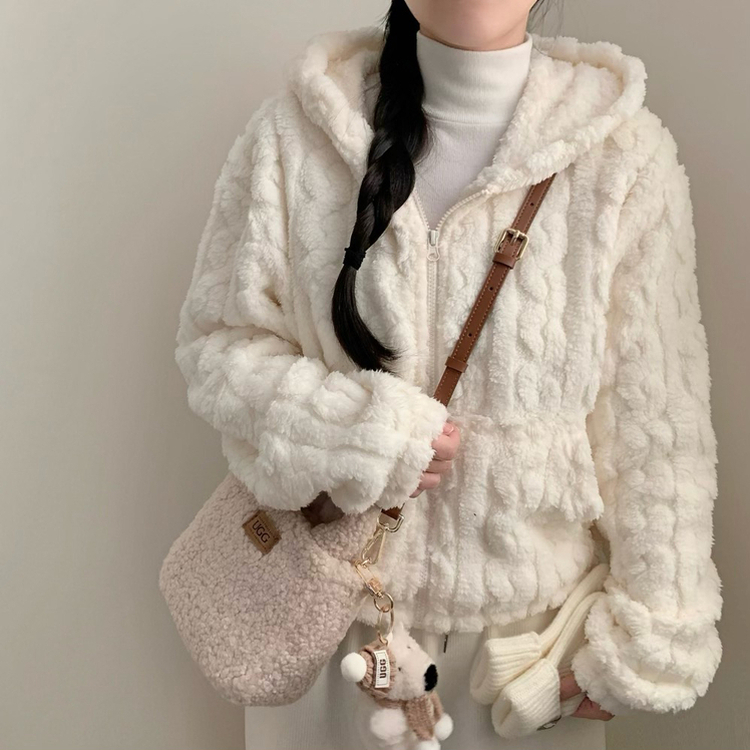 소프트 후드 후리스 플리스 자켓 집업 겨울 겨울옷 뽀글이 양털 보온 후드집업 꽈배기 아이보리