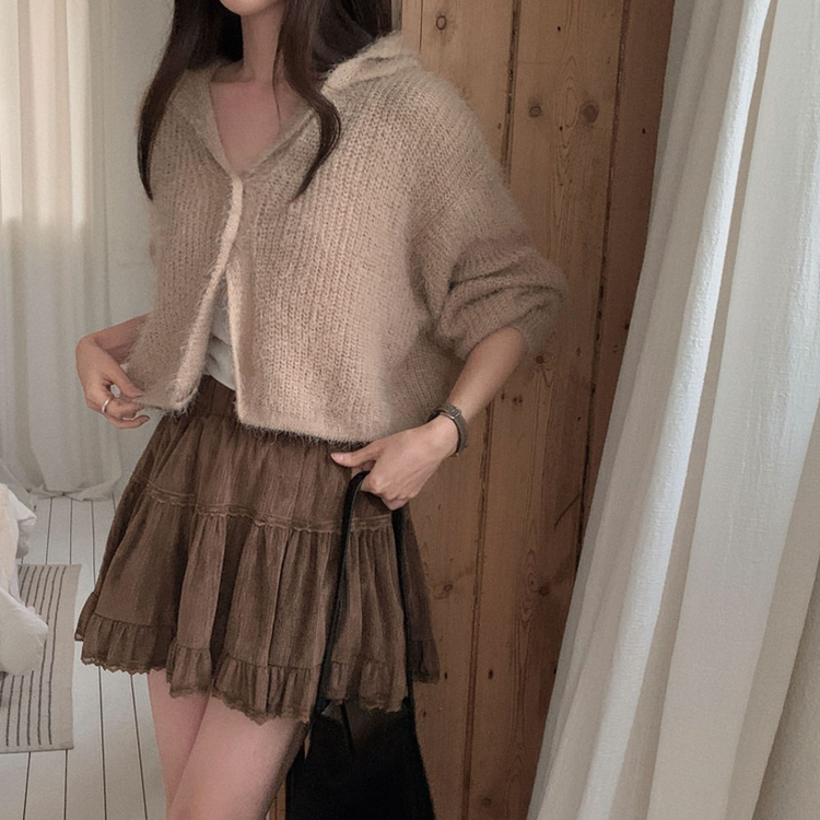 에겐녀 프리패스 솔잎 여리핏 세라 크롭 버튼 가디건 베이지