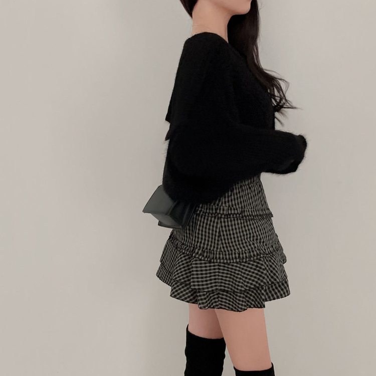 에겐녀 프리패스 솔잎 여리핏 세라 크롭 버튼 가디건 블랙