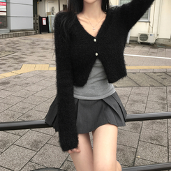 에니프 솔잎 퍼 아크릴 세미 크롭 슬림핏 가디건 블랙