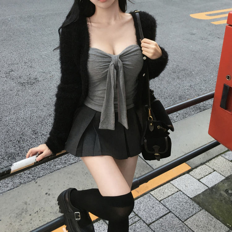 에니프 솔잎 퍼 아크릴 세미 크롭 슬림핏 가디건 블랙