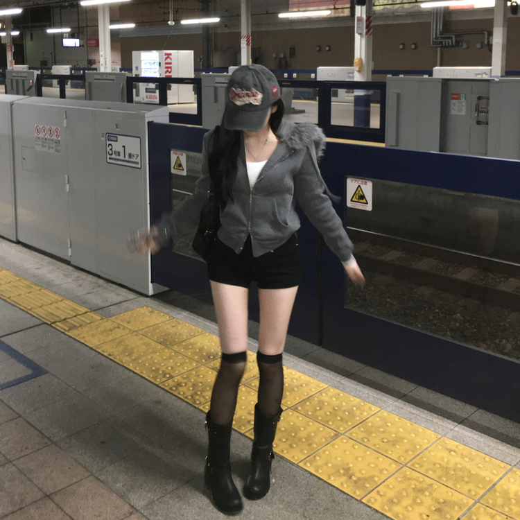 로벨 버클 바이크 하프 미들 통굽 부츠 블랙