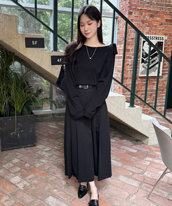 ストラップオフショルダーTシャツ｜長袖Tシャツ｜韓国ファッション通販